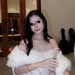 Cumm on her face
