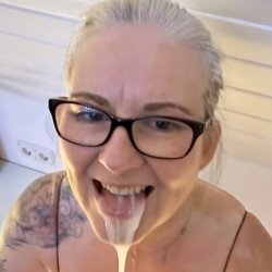 Sexy slutty GILF