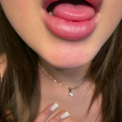 🔞 Horny slut big perky tits nude sexy hot body 🫦💦 Check my OF 😈