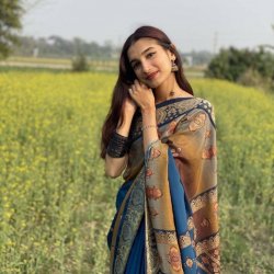 211 - Petite Indian girl masturbating on video call