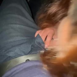 Novinha Amiga Da Minha Esposa Pagou Carona com Boquete no Carro