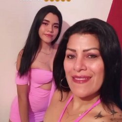 Em família mãe e filha .