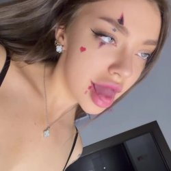 horny young egirl get's caught playing with herself on snapchat **LEAKED**