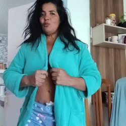 Essas coroas de hoje em dia tem uma vontade de se mostrar...😋