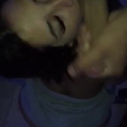 Turra argentina peteando al novio