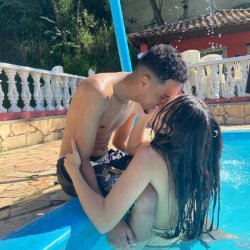 Putinha novinha gostosa vazada no amador com namorado! novos videos caiu na net, casal novinho