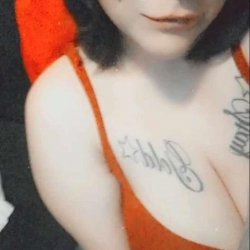 Slutty brunette
