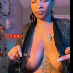 Ebony Tits n Sl1ps