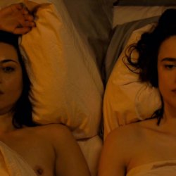 Margaret Qualley And Aubrey Plaza Lesbian Sex Scenes - "Honey Don't" (2025)