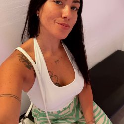 Would you say my fit body is 100% fuckable