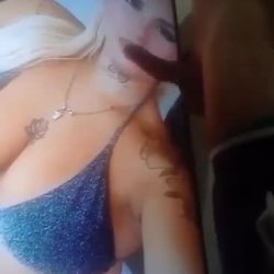 Cum a rubia hermosa✊️