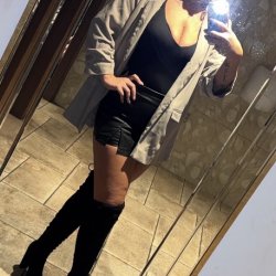 This gorgeous big titted slut knows how to pleasure a cock