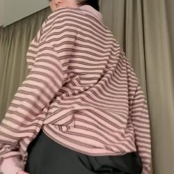 🔞 Young teen big round ass tight shaved pussy nude horny slut 🫦💦 Check my OF 😈🍑