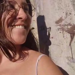 Amigas peladas na rua