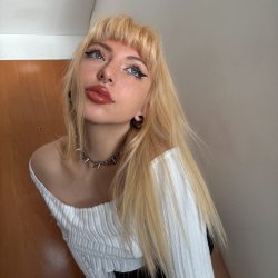Thinking how pretty I’d look on my knees for you