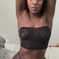 🔞Thick ass & sexy curves in mesh lingerie 🍑💋 Full tease on OF