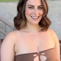 Request.. Thick Gorgeous Milf.. <> Instagram Influencer..