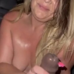 Late-night face fucking middle aged white mom💦