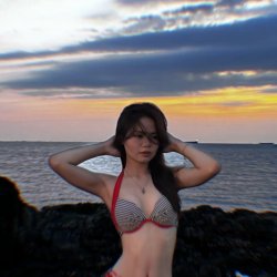 Tư Liệu Sục: Hương Giang