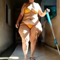 Giant latina granny ass! Ass worship