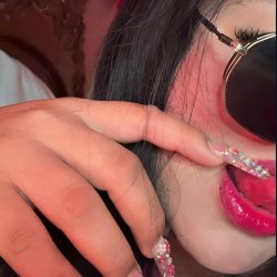 Gordita de Instagram cogiendo en lencería