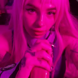 Hot cosplay slut catches a load