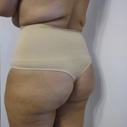 My greek wife before 4 years. No or before 4 years is she mire fuckable?