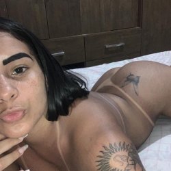 Novinha morena da fav3la qu3 ad0ra dar o cuzinh0