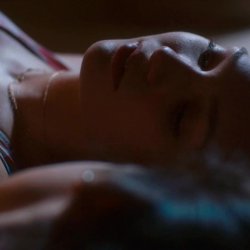 Jenna Ortega & Maddie Ziegler Lesbian Kiss Scene From 'The Fallout' (2022)