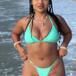 She stops my scrolling every time