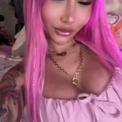 🔞 pink hair big tits slut teasing cleavage horny wet pussy 🫦💦 See my OF
