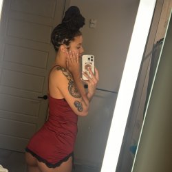 Slim Thick Lightskin Bad Bitch With DSL
