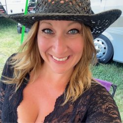 Divorced MILF craves BBC