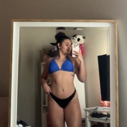 Thick latina