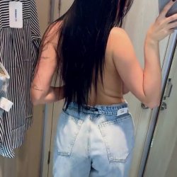 Beautiful Busty Emma Leaks 18+