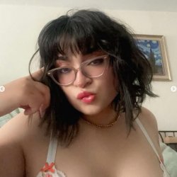 missvaniitys - thick thicc busty cutie big ass booty amputee from instagram and tiktok