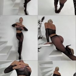Fishnet queen strikes — curves in every square 😩