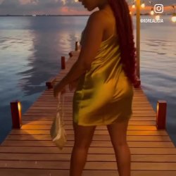 Ebony big booty @korealicia Instagram