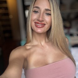 This slut brings more pleasure