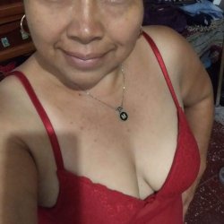 Señora de 50 con un culote muy antojable, quiere saber qe harían con sus carnes aún jugosas🍑🐷🤤😈