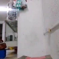 Señora cachonda es interrumpida mientras grababa su video