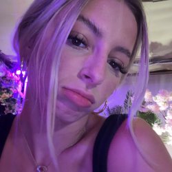 Disclosure #652: Blonde tiktok bop