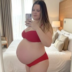 I’m available, do you want to enjoy with my belly