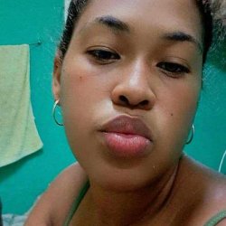Cubana madurita rica