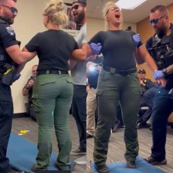 PAWG cop trainee gets her ass tasered