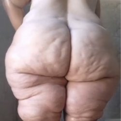 Someone thick ass horny latin grandma (phat booty latina gilf).