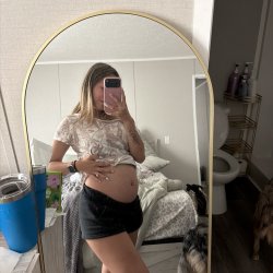 19 year old pregnant Asian looking for sugar daddy dick