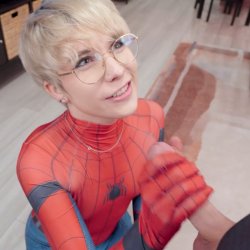 Femboy Twink aranha coberto de teia