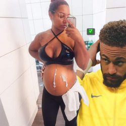 Marmita do Neymar caiu na net com os parças
