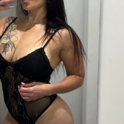My gym girl's body is waiting to become your playground